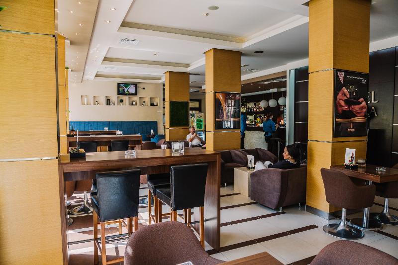 Hotel Vojvodina Nagybecskerek Kültér fotó