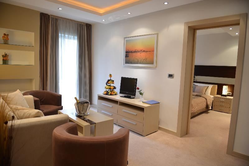 Hotel Vojvodina Nagybecskerek Kültér fotó