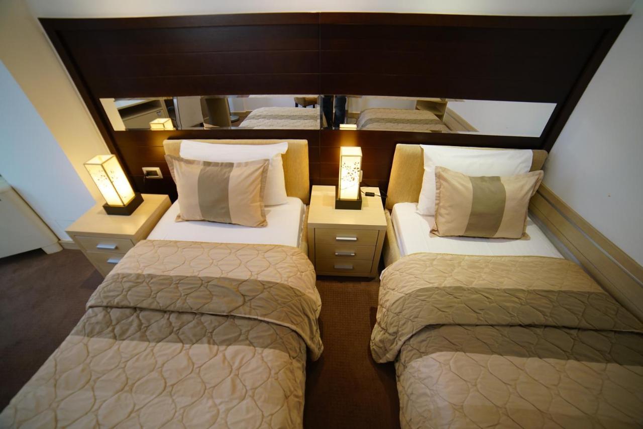 Hotel Vojvodina Nagybecskerek Kültér fotó