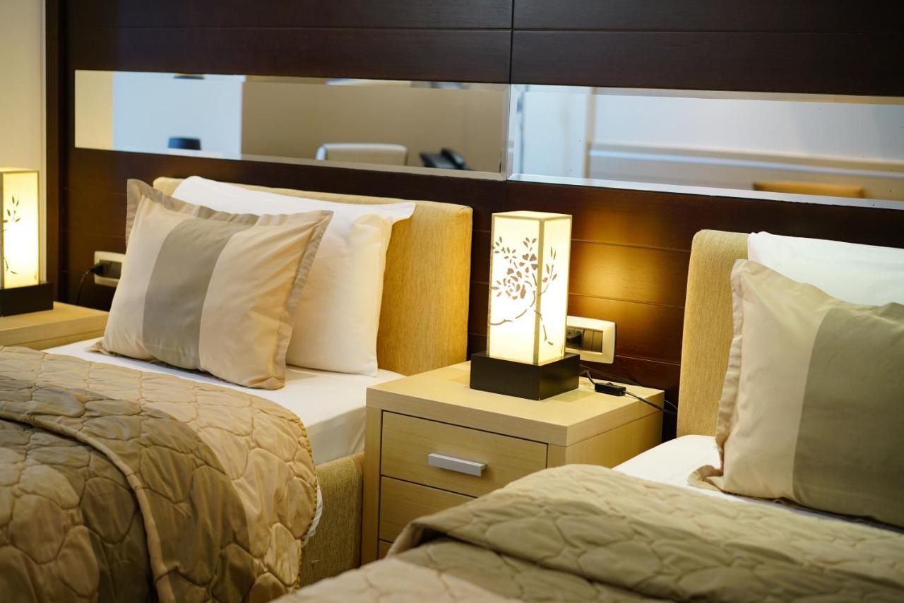 Hotel Vojvodina Nagybecskerek Kültér fotó